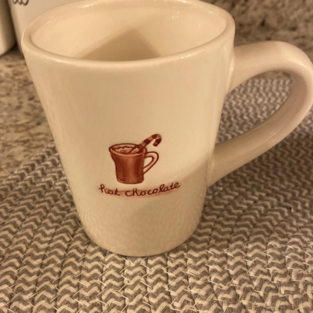 Set a four Williams Sonoma coffee mugs.